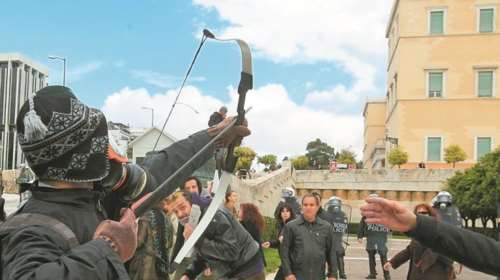 Αποφυλακίζεται με βούλευμα ο &quot;τοξοβόλος&quot; του Συντάγματος