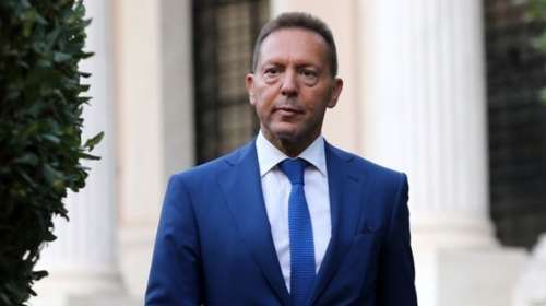 Αισιοδοξία Στουρνάρα: Προβλέπει ισχυρή ανάκαμψη της ελληνικής οικονομίας - Τι τον ανησυχεί