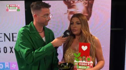 Έλενα Παπαρίζου: Η απάντηση στα δημοσιεύματα ότι πάσχει από σκλήρυνση κατά πλάκας [βίντεο]