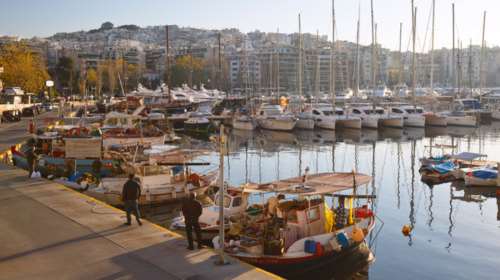 Μαρίνα Ζέας: Έκρηξη σε θαλαμηγό - Δύο τραυματίες