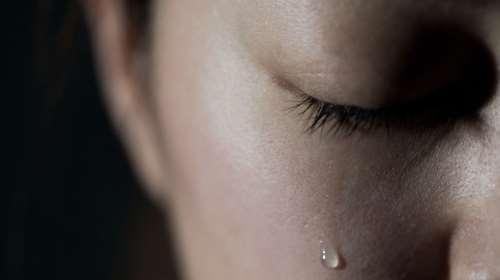 Ρόδος: 47χρονος κατηγορείται ότι ασέλγησε σε 13χρονη - Της πρόσφερε και τσιγάρο με κάνναβη