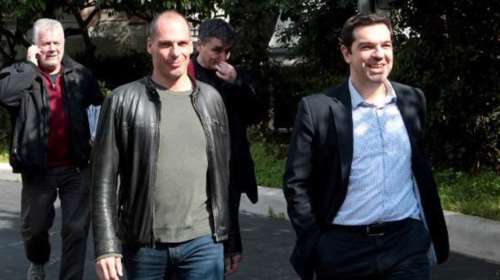 Στην αντεπίθεση ο Βαρουφάκης για Τσίπρα: Θλίβομαι που έχει πέσει τόσο χαμηλά