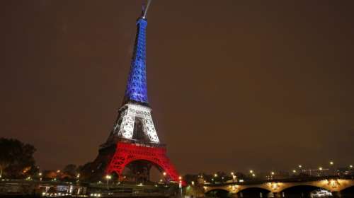 Νέες σκοτούρες για Μακρόν:  Άρθρο &quot;φωτιά&quot; για την &quot;επιβίωση της χώρας&quot; από εν ενεργεία Γάλλους στρατιωτικούς