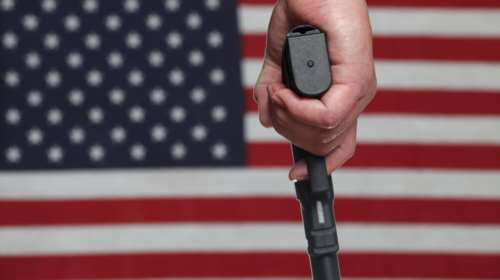 ΗΠΑ: Να οπλοφορούν οι δάσκαλοι στα σχολεία, προτείνουν οι συντηρητικοί στο Τέξας