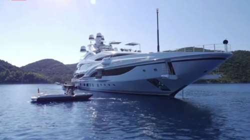 Υδρούσα: Σύγκρουση θαλαμηγού με ιστιοφόρο - 39χρονη τραυματίστηκε σοβαρά