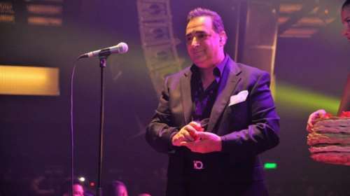 &quot;Ο Βασίλης Καρράς είναι εδώ&quot;: Κυκλοφορεί νέο άλμπουμ, ετοιμάζεται και βίντεο κλιπ