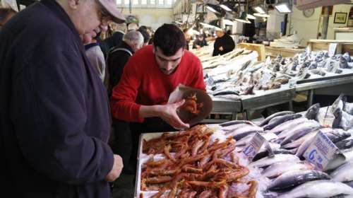 Καθαρά Δευτέρα: Ποια καταστήματα είναι ανοιχτά - Το ωράριο λειτουργίας