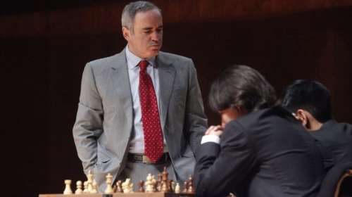 Κασπάροφ για τις εκλογές στη Γαλλία: Η Λεπέν είναι όπλο του Πούτιν κατά της Ευρώπης