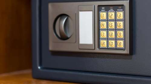 Μυστήρια διάρρηξη στα ιαματικά λουτρά Λαγκαδά: Άνοιξε το χρηματοκιβώτιο αλλά δεν πήρε ούτε τα μισά λεφτά