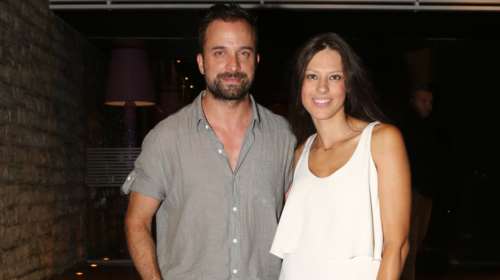 Γιώργος Λιανός: Μας δείχνει τα τρία μεγάλα παιδιά του με παραδοσιακές φορεσιές