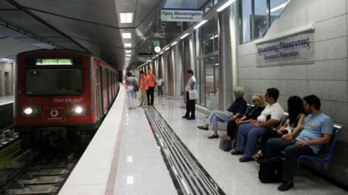 Αναστάτωση στο μετρό: Άνδρας επιτέθηκε σε Γερμανό τουρίστα - Ακινητοποιήθηκε ο συρμός