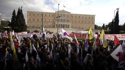 ΑΔΕΔΥ - Απεργιακός κλοιός με συγκεντρώσεις και πορείες - Κανονικά κυκλοφορούν τα ΜΜΜ