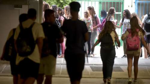 Αποκάλυψη: Ανήλικοι διακινούσαν ναρκωτικά σε γυμνάσια και λύκεια