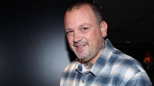 Γιατί ο Δημήτρης Σκαρμούτσος ζήτησε δημόσια συγγνώμη από τον Άκη Πετρετζίκη;