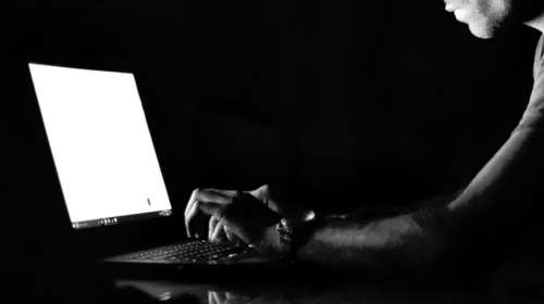 Η φρίκη του "Δικτύου 764": Εξανάγκαζαν τα ανήλικα θύματα σε κακοποίηση, αυτοτραυματισμό και αυτοκτονίες - Έφτασε και στην Ελλάδα