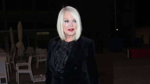 Ρούλα Κορομηλά: "Από το 2007 δίνω μάχη με ένα θηρίο που ζει μέσα στο σώμα μου"