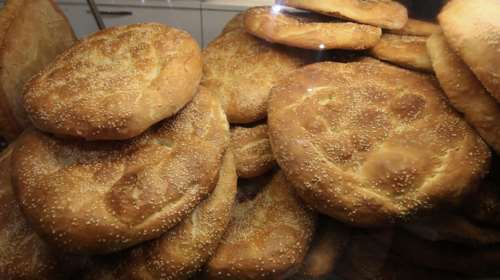 Καθαρά Δευτέρα: Ακριβότερη κατά 15% φέτος η παραδοσιακή λαγάνα