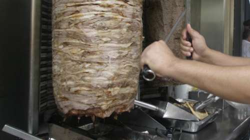 Αύξηση &quot;φωτιά&quot; στο σουβλάκι - Ακριβότερο κατά 15% [βίντεο]