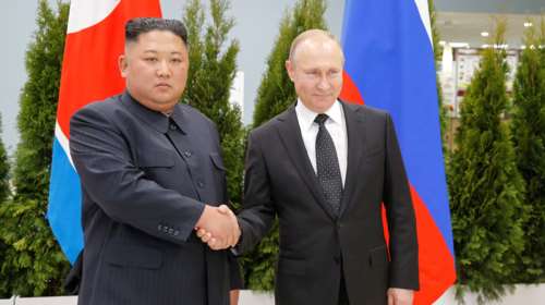 Προσγειώθηκε στη Μόσχα το πρώτο εμπορικό αεροσκάφος που συνδέει την Πιονγκγιάνγκ με τη ρωσική πρωτεύουσα