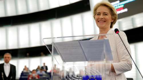 Ούρσουλα φον ντερ Λάιεν: Ξεπεράσαμε τους 300 εκατ. εμβολιασμούς στην ΕΕ