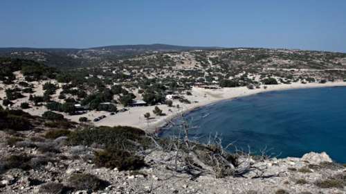 Τραγωδία στη Γαύδο: Νεκρή η εγκλωβισμένη κοπέλα που έπεσε με αυτοκίνητο σε γκρεμό