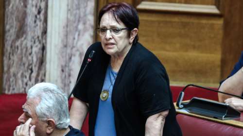 Η ΚΝΕ... εκσυγχρονίζεται και κάνει podcast με προσκεκλημένη την Αλέκα Παπαρήγα - Για τα 30 χρόνια μετά τη Σοβιετική Ένωση