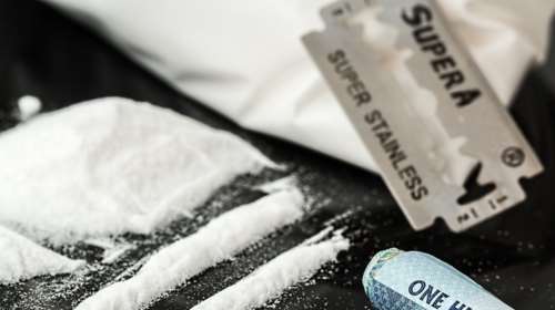 Νεαρό ζευγάρι είχε &quot;στήσει&quot; εργαστήριο επεξεργασίας ναρκωτικών σε χωριό της Ζακύνθου