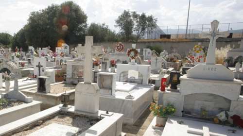 Θεσσαλονίκη: Πατέρας και γιος ξυλοκόπησαν δημοτικό υπάλληλο κατά τη διάρκεια εκταφής σε νεκροταφείο
