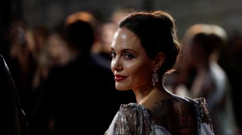 Δίπλα στους Ουκρανούς πρόσφυγες η Ατζελίνα Τζολί - Ανάρτησε φωτογραφία Έλληνα φωτορεπόρτερ