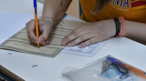 Πανελλήνιες 2022: Στο TheTOC.gr από αύριο τα θέματα και οι απαντήσεις για όλες τις κατευθύνσεις