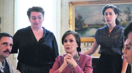 Κάτια Δανδουλάκη: Ο Δημήτρης Παπαμιχαήλ και η ξεκαρδιστική ιστορία για μια ερωτική σκηνή χωρίς μοντάζ [Βίντεο]