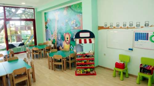 Νηπιαγωγός συνελήφθη για ασέλγεια σε 5χρονο κοριτσάκι: Κατηγορείται ότι το φιλούσε και το χαϊδευε στο διάλειμμα