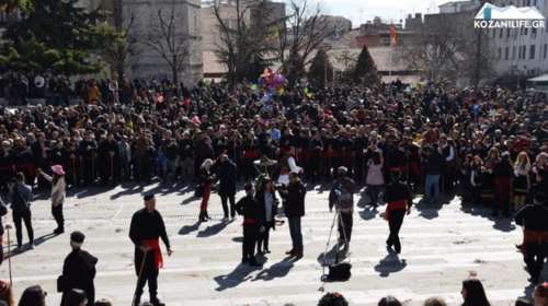 Κοζάνη: Μεγάλο γλέντι για το καρναβάλι παρά τον κοροναϊό [Βίντεο]