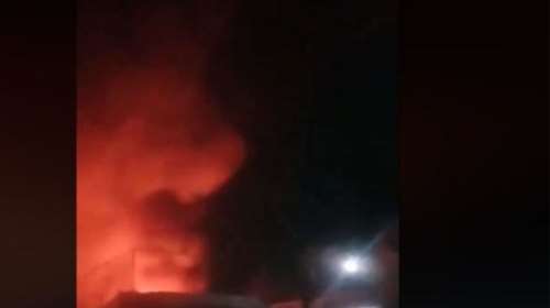 Στις φλόγες παραδόθηκε το κέντρο υποδοχής μεταναστών στη Συκαμνιά Λέσβου