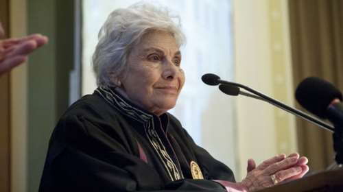 Πάνδημη συγκίνηση για τον θάνατο της Κικής Δημουλά