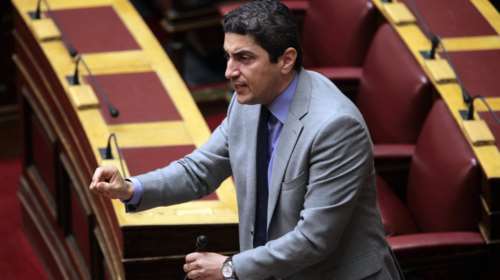 Στη Βουλή τροπολογία για πρόωρη λήξη των φετινών πρωταθλημάτων