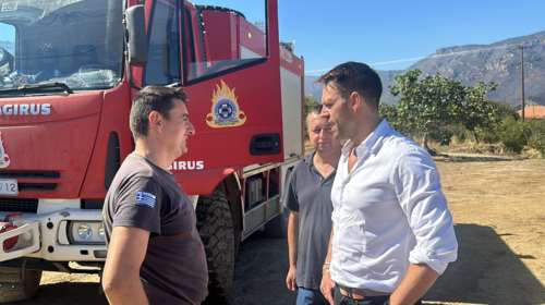 Αυτοψία Κασσελάκη στις περιοχές του Ξυλόκαστρου που επλήγησαν από την πυρκαγιά