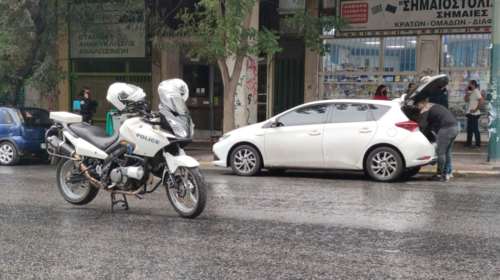 Πυροβολισμοί στο κέντρο της Αθήνας: Ποιος είναι ο κακοποιός που εμβόλισε μηχανή της ΔΙ.ΑΣ. στην Ομόνοια