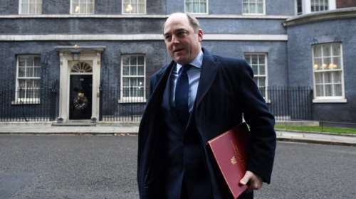 Βρετανός υπουργός Άμυνας: Οι Ρώσοι στρατιωτικοί διοικητές πρέπει να διωχθούν για τα εγκλήματα τους στην Ουκρανία