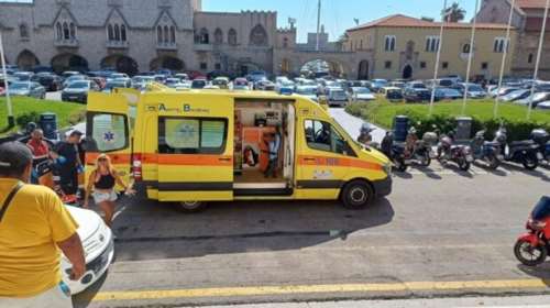 Ξύλο στο δημαρχείο της Ρόδου για τις άδειες στις παραλίες - Πολίτης έκοψε τις φλέβες του [εικόνες]