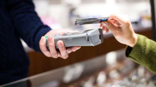 Τι αλλάζει από 1η Ιανουαρίου για τους ελεύθερους επαγγελματίες - Οι πέντε παρεμβάσεις που φέρνουν τρία δισ. ευρώ