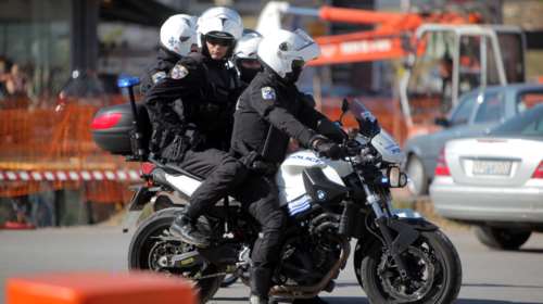 Αγρια καταδίωξη διαρρηκτών στον Διόνυσο: Εμβόλισαν μηχανή της ΔΙΑΣ και απείλησαν πολίτες