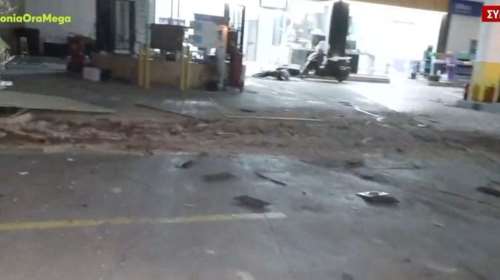 Ισχυρή έκρηξη βόμβας σε βενζινάδικο στον Πειραιά με &quot;άρωμα&quot; μαφίας: Μεγάλες ζημιές σε αυτοκίνητα και κτίρια [βίντεο]