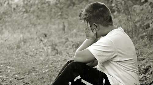 Η τραγική ιστορία του 12χρονου Χρήστου: Ορφανός για δεύτερη φορά - Μετά τους φυσικούς γονείς του, έχασε και τους θετούς από κορονοϊό [Βίντεο]