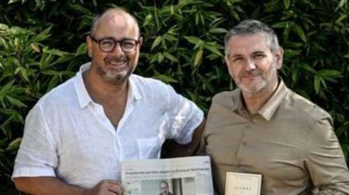 Συγκινητική ιστορία: Ο καθηγητής που βρήκε τον χαμένο αδερφό του μετά από 57 χρόνια - Ζούσαν στην ίδια πόλη και δεν το ήξεραν