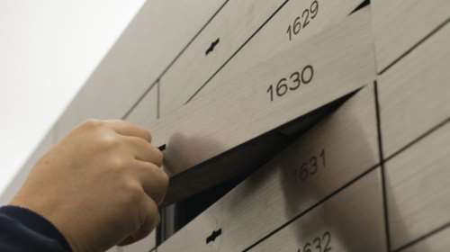 &quot;Χρυσό&quot; ριφιφί: Τα πρώτα λόγια του 58χρονου - Τέτα Καμπουρέλη: Δεν μπορώ να διαχειριστώ την κατάσταση - Χρειάζομαι τη στήριξή σας