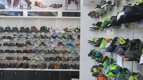 Πουλούσε &quot;μαύρα&quot; αθλητικά παπούτσια και έβγαλε 4 εκατ. ευρώ - Νέο πάρτι φοροδιαφυγής από eshop