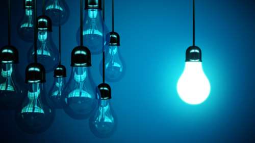 Έρχεται σοκ με εκκαθαριστικούς λογαριασμούς ρεύματος έως και 800 ευρώ – Τα σχέδια για νέα μέτρα στήριξης