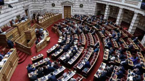 Τα σενάρια αλλαγής του εκλογικού νόμου - Μπόνους +10 έδρες για το πρώτο κόμμα