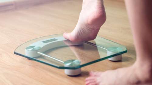 Πιο αποτελεσματική και από τη διαλειμματική: Γιατί η νηστεία μέρα πάρα μέρα κερδίζει έδαφος